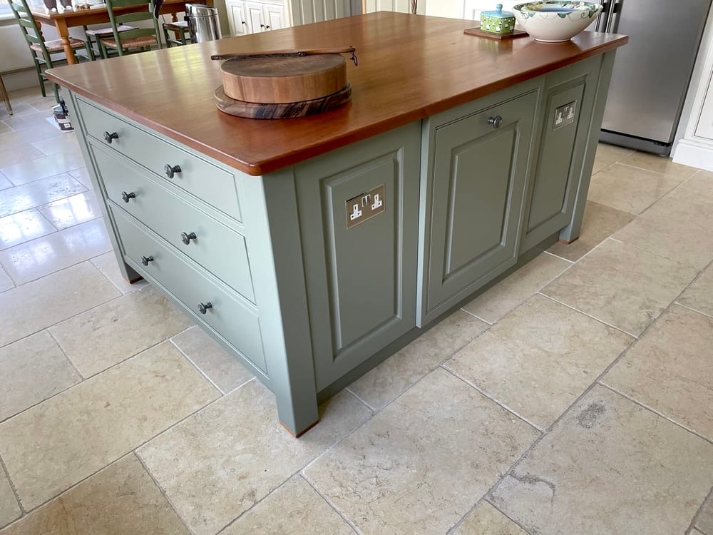 Repainted kitchen Island - Farrow & Ball eggshell